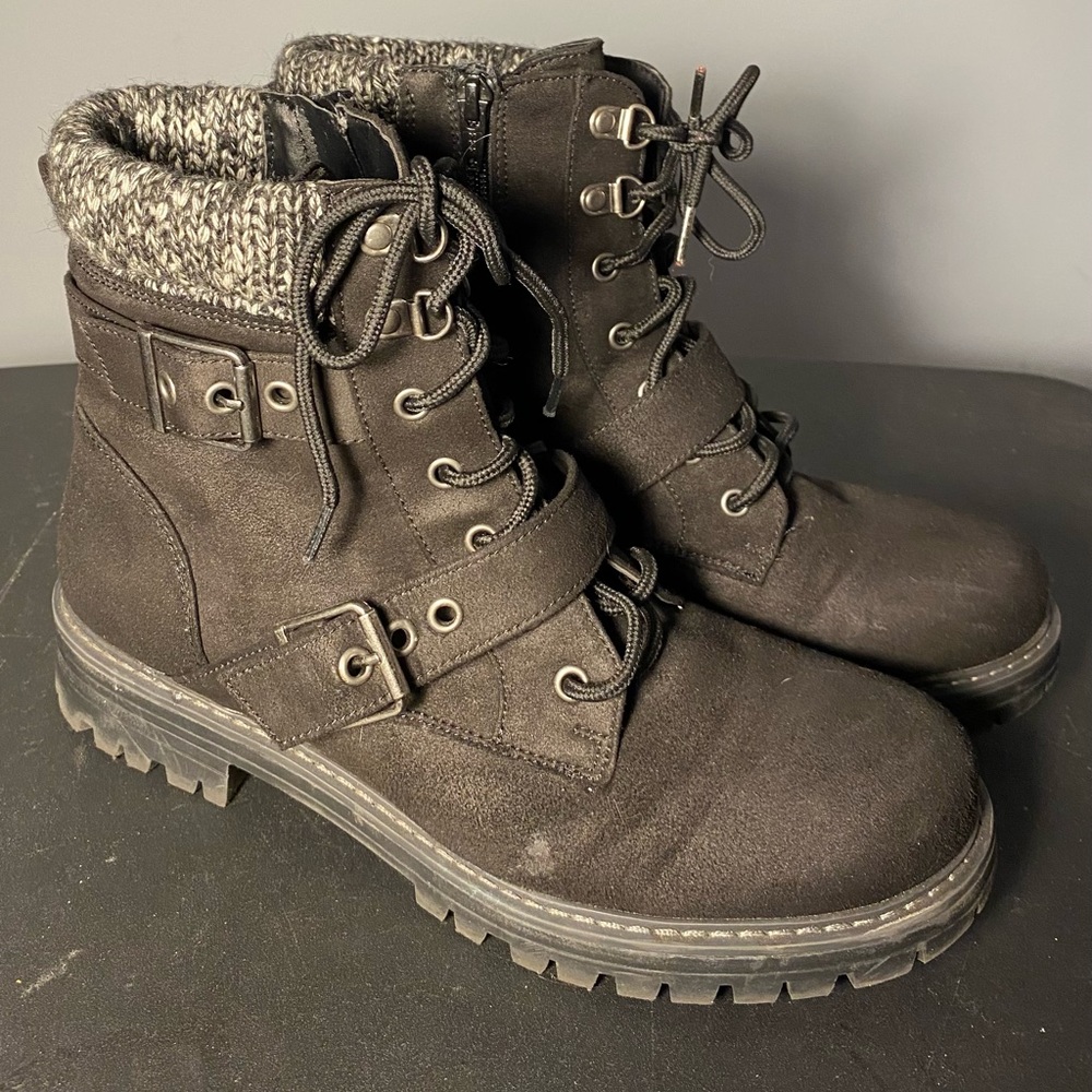 Cliffs White Mountain Women’s Marlee Combat Boots Size 9.5